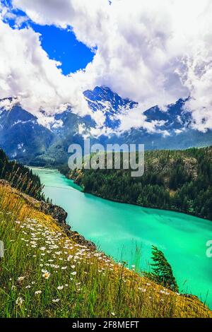 Lake Diablo als die Morgenwolken aufziehen Stockfoto