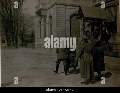 Besuch seiner Exzellenz Feldmarschall Hötzendorf beim 10. Armeekommando. Stockfoto