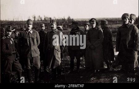 General Rosenzweig wartet auf die delegierte russische Deputation der Mimi Field Guard in Pawlowieczi. Stockfoto