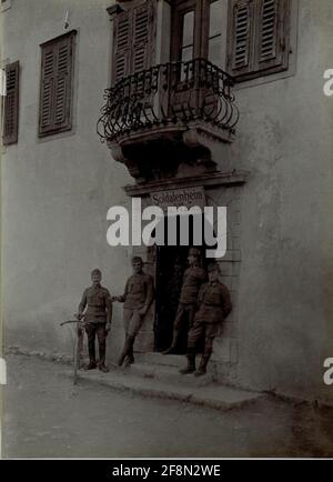 Das Soldatenheim der 4. Bergbrigade, das Reservat der XVI. Korps. Stockfoto