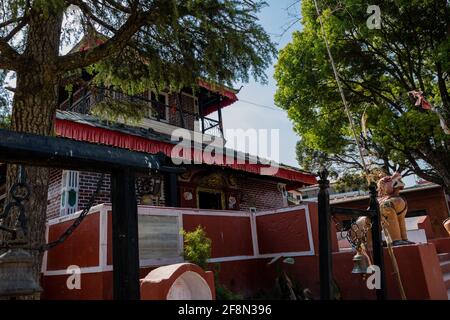 Der Rana Ujeshwori Bhagwati Tempel befindet sich innerhalb des Tansen Durbar Platzes in Palpa, Nepal und wurde von Ujir Singh Thapa als Opfergabe an die Göttin erbaut Stockfoto