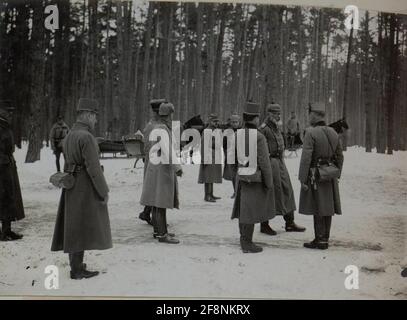 Die Kommandierung des deutschen Ostemischen Generalfeldmarschalls Prinz Leopold von Bayern insoziert die Wiener Truppen der Infanteriedivision von 25. Stockfoto