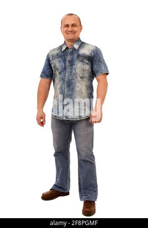 Glücklicher Mann mittleren Alters in Ganzkörperaufnahme isoliert auf Weißer Hintergrund Stockfoto