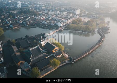 Luftlandschaften der antiken Gebäude in Jinxi, einer historischen Kanalstadt im Südwesten von Kunshan, Provinz Jiangsu, China Stockfoto