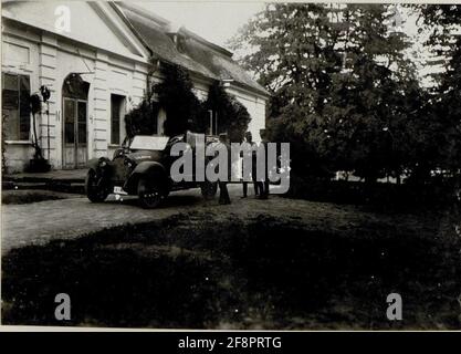 Ankunft des Generals der Infanterie Ludwig Can-Horak Noble aus Höhenkamp in Olejow, Begrüßung durch den Generalstabschef des 9. Korpskomandos Oberst von Ruzicic. Stockfoto