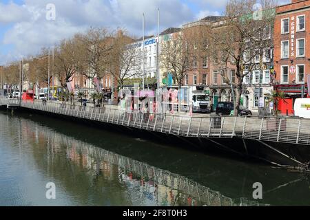 Blick auf den Liffey von der O'connell Brücke in Dublin, Irland Stockfoto