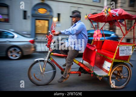 Dreirad Taxi Pedicab im Times Square Manhattan New York Stockfoto