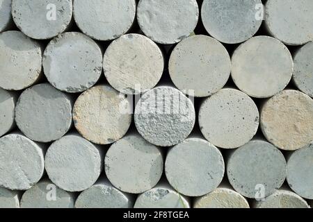 Zylindrische Betonproben für die Prüfung von Betonmischungen Stockfoto