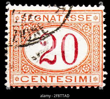 MOSKAU, RUSSLAND - 4. NOVEMBER 2019: Die in Italien gedruckte Briefmarke zeigt die Zahl in Oval, Porto Due Serie, um 1894 Stockfoto