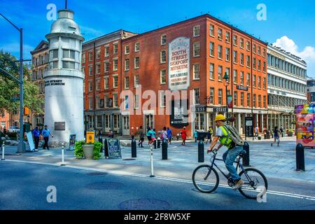 Der Titanic Memorial Lighthouse am South Street Seaport in Lower Manhattan, New York Stockfoto