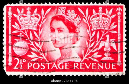 MOSKAU, RUSSLAND - 1. OKTOBER 2019: Die in Großbritannien gedruckte Briefmarke zeigt Königin Elizabet II. Krönung, Krönung 1953 Serie, um 1953 Stockfoto