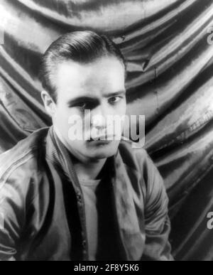 Marlon Brando. Porträt des amerikanischen Schauspielers und Regisseurs Marlon Brando Jr. (1924-2004) in „A Streetcar named Desire“. Foto von Carl van Vechten, 1948 Stockfoto