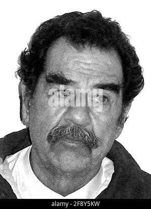 Saddam Hussein. Porträt des ehemaligen irakischen Präsidenten Saddam Hussein Abd al-Majid al-Tikriti 1937-2006). Foto der US-Armee, das kurz nach seiner Gefangennahme 2003 in Tikrit, Irak, aufgenommen wurde. Stockfoto