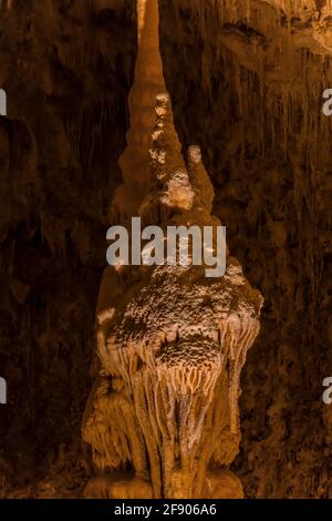 Atemberaubende Formationen tief unter der Erde im Carlsbad Caverns National Park, New Mexico, USA Stockfoto