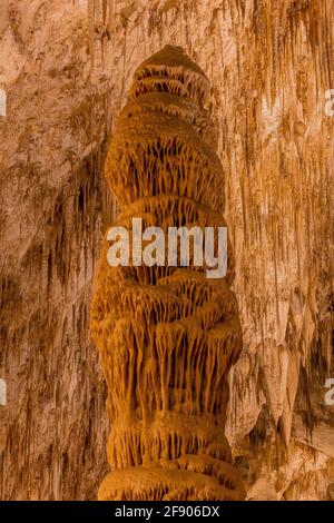 Atemberaubende Formationen tief unter der Erde im Carlsbad Caverns National Park, New Mexico, USA Stockfoto