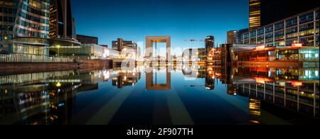 Architektonisches Wahrzeichen La Grande Arche at Dawn, La Defense, Paris, Frankreich, Europa Stockfoto