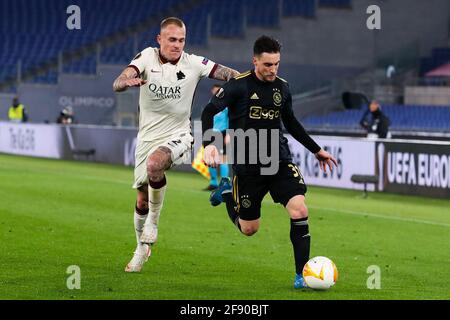 ROMA, ITALIEN - 15. APRIL: Rick Karsdorp von AS Roma und Nicolas Tagliafico von Ajax während des UEFA Europa League Quarter Finales: Die zweite Etappe zwischen AS Stockfoto