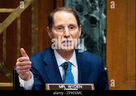 Washington, USA 15. April 2021. 15. April 2021 - Washington, DC, USA: US-Senator Ron Wyden (D-OR) spricht bei einer Anhörung des Finanzausschusses des Senats. (Foto: Michael Brochstein/Sipa USA) Quelle: SIPA USA/Alamy Live News Stockfoto