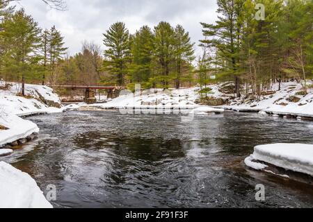 Queen Elizabeth Conservation Area Victoria Falls Black River Washago Ontario Kanada im Winter Stockfoto