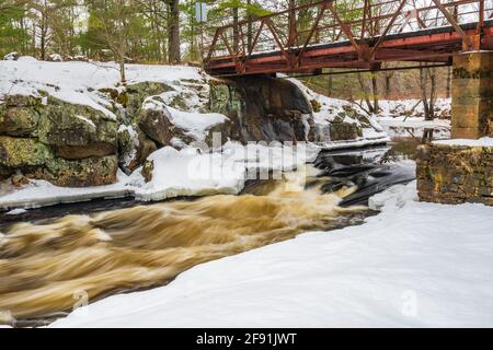 Queen Elizabeth Conservation Area Victoria Falls Black River Washago Ontario Kanada im Winter Stockfoto