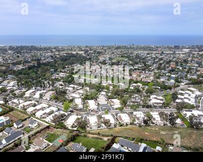 Luftaufnahme der Wohnanlage in Cardiff, Stadt, Gemeinde in der eingegliederte Stadt Encinitas in San Diego County, Kalifornien. USA Stockfoto