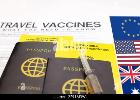 Holen Sie sich vor der Reise einen internationalen Impfpass Stockfoto