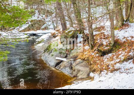Queen Elizabeth Conservation Area Victoria Falls Black River Washago Ontario Kanada im Winter Stockfoto