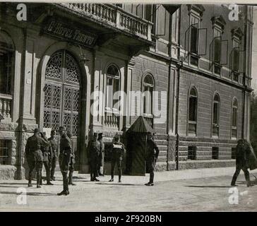 Ankunft Sr. Excellence Feldmarschall Conrad Frh.V.hötzendorf, Trient beim 11. Armeekommando. Stockfoto