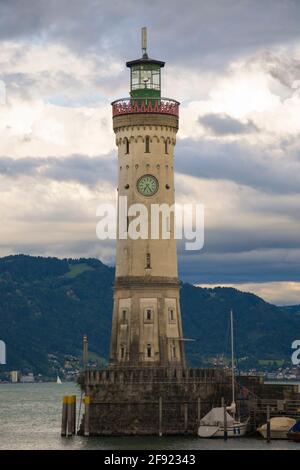 Leuchtturm aus dem 19. Jahrhundert in Lindau am Bodensee, Süddeutschland Stockfoto