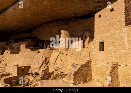 Nahaufnahme der Pueblo-Architektur im Cliff Palace, Mesa Verde Nationalpark, Colorado, Vereinigte Staaten von Amerika (USA). Stockfoto