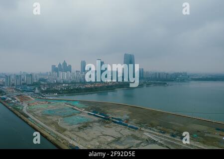 Landschaft des Jinji-Sees in einer trüben Umgebung in Suzhou, China Stockfoto