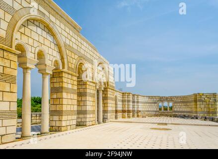 Detail der Ruine der Kathedrale in Pliska, der ersten bulgarischen Hauptstadt. Stockfoto