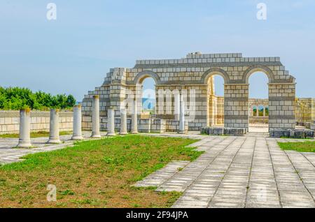 Detail der Ruine der Kathedrale in Pliska, der ersten bulgarischen Hauptstadt. Stockfoto