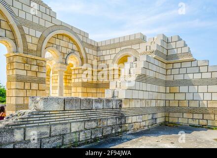 Detail der Ruine der Kathedrale in Pliska, der ersten bulgarischen Hauptstadt. Stockfoto