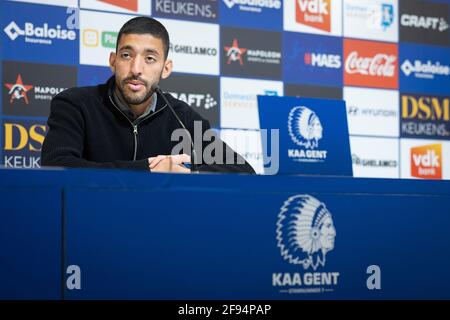 Gents Tarik Tissoudali im Bild während einer Pressekonferenz der belgischen Fußballmannschaft KAA Gent, Freitag, 16. April 2021 in Gent, vor ihrem nächsten Spiel der Stockfoto