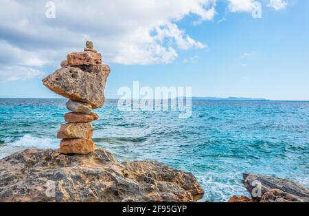 Zerklüftete Küste Mallorcas am Cap de Ses Salines Stockfoto