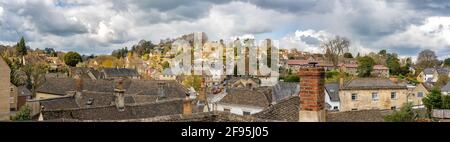 Panoramablick auf Nailsworth, Gloucestershire, England, Großbritannien Stockfoto