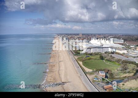 Bognor Regis Resort Luftaufnahme an einem klaren und warmen Frühlingstag in diesem beliebten Badeort. Stockfoto