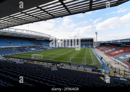 Blackburn, Großbritannien. April 2021. Ein allgemeiner Blick auf Ewood Park, die Heimat von Blackburn Rovers in Blackburn, Großbritannien am 4/16/2021. (Foto von Simon Whitehead/News Images/Sipa USA) Quelle: SIPA USA/Alamy Live News Stockfoto