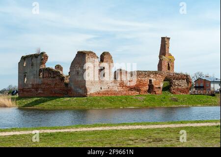 Burg Besiekiery in Gmina Grabów, im Kreis Łęczyca, Woiwodschaft Łódź, in Mittelpolen Stockfoto