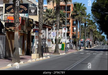 Leere Straßen in Playa de Palma, auf Mallorca, während der Haft aufgrund der Pandemie von 19 im Mai 2020 Stockfoto