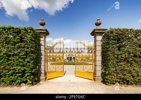 Goldenes Tor im Herrenhauser Garten in Hannover, Niedersachsen, Deutschland, Europa Stockfoto