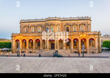 Blick auf den palazzo Ducezio in Noto, Sizilien, Italien Stockfoto