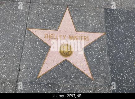 Hollywood, Kalifornien, USA 14. April 2021 EIN allgemeiner Blick auf die Atmosphäre der Schauspielerin Shelley Winters Star auf dem Hollywood Walk of Fame am 14. April 2021 in Hollywood, Kalifornien, USA. Foto von Barry King/Alamy Stockfoto Stockfoto