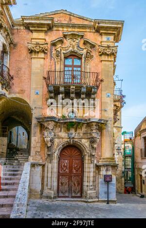 Palazzo della cancelleria in Ragusa, Sizilien, Italien Stockfoto