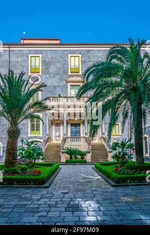 Blick auf das Gebäude der Universita degli studi di catania in Sizilien, Italien Stockfoto