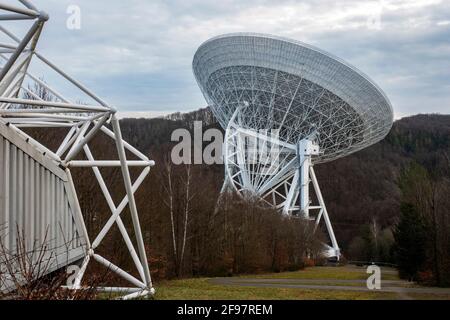 Radioteleskop Effelsberg bei Bad Münstereifel in der Eifel, Nordrhein-Westfalen, Deutschland Stockfoto