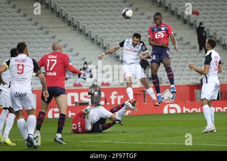 Villeneuve d'Ascq, Nord, Frankreich. April 2021. Mittelfeldspieler von Lille BOUBAKARY SOUMARE in Aktion während der französischen Fußballmeisterschaft Ligue 1 Uber isst Lille gegen Montpellier im Pierre Mauroy Stadium - Villeneuve d'Ascq.Lille Montpellier 1:1 Credit: Pierre Stevenin/ZUMA Wire/Alamy Live News Stockfoto