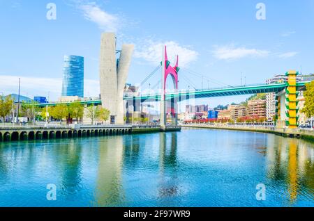 La Salve zubia Brücke in der spanischen Stadt Bilbao Stockfoto