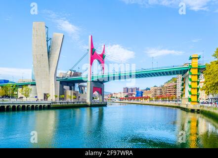 La Salve zubia Brücke in der spanischen Stadt Bilbao Stockfoto